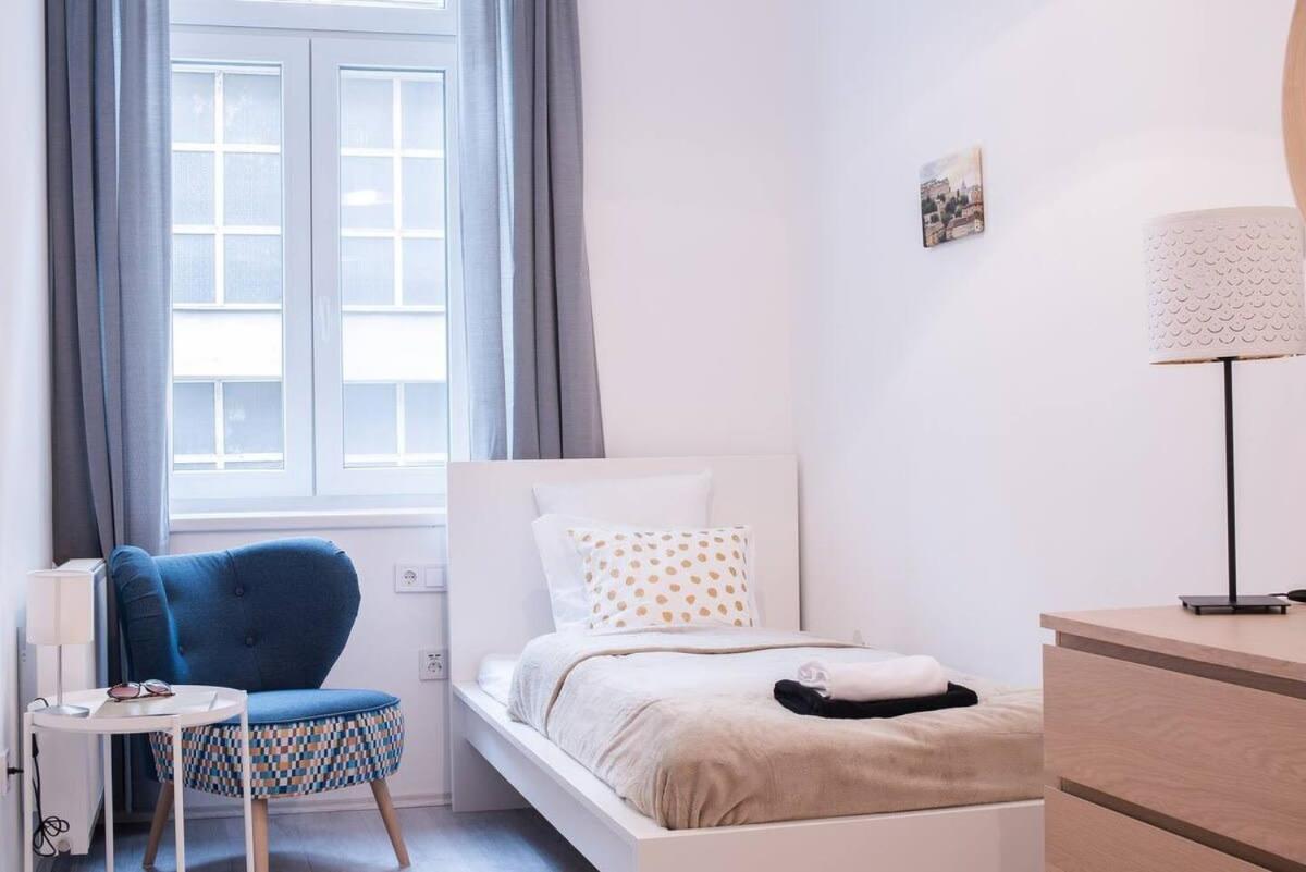 בודפשט Central Brand New And Modern Apartment מראה חיצוני תמונה