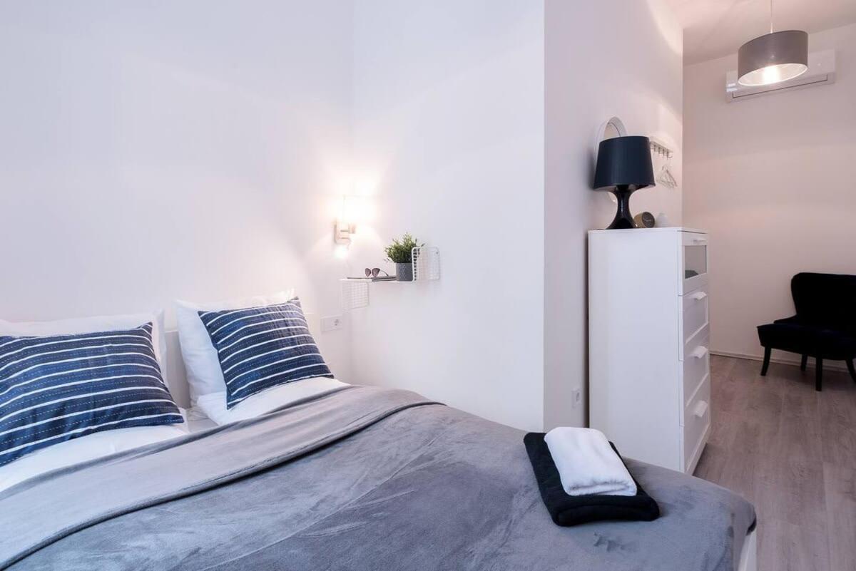 בודפשט Central Brand New And Modern Apartment מראה חיצוני תמונה
