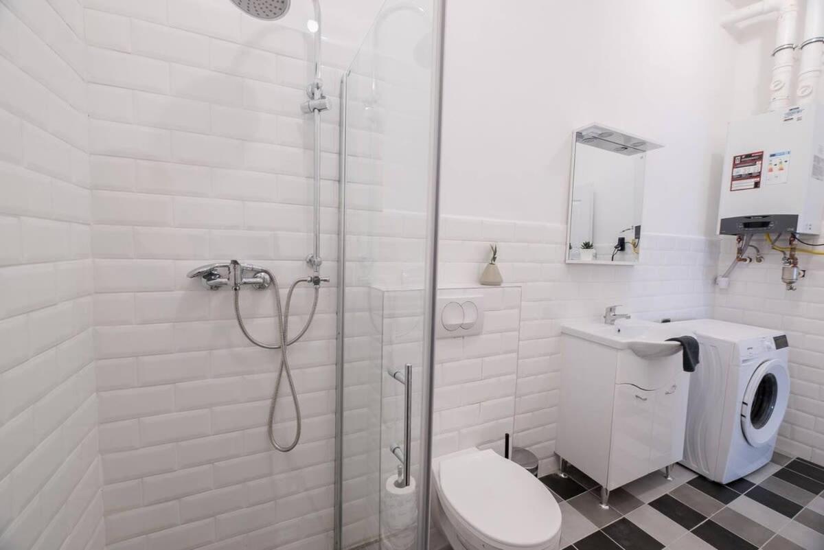 בודפשט Central Brand New And Modern Apartment מראה חיצוני תמונה