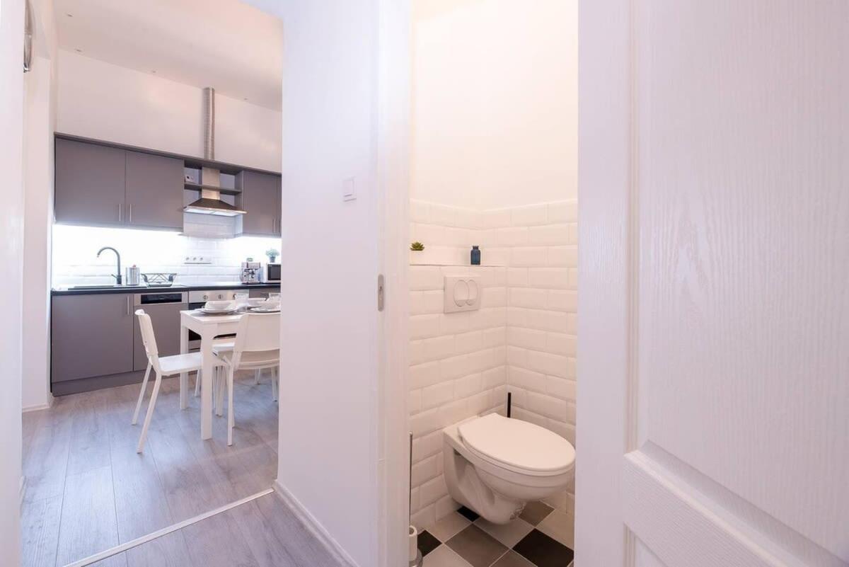 בודפשט Central Brand New And Modern Apartment מראה חיצוני תמונה