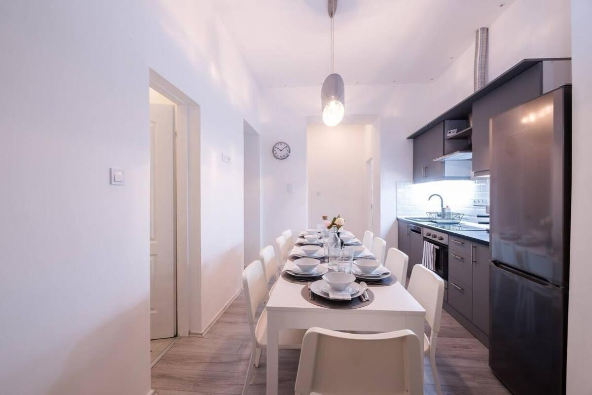 בודפשט Central Brand New And Modern Apartment מראה חיצוני תמונה