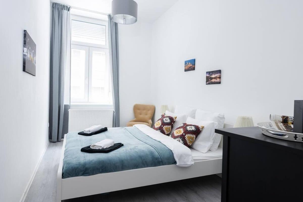 בודפשט Central Brand New And Modern Apartment מראה חיצוני תמונה