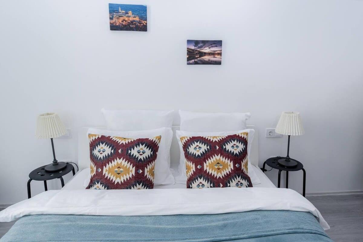 בודפשט Central Brand New And Modern Apartment מראה חיצוני תמונה